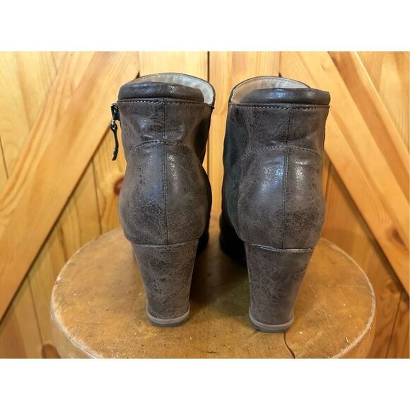 SOUL Naturalizer Women's Haley Ankle Boot, Brown Nubuck, Size 8.5M Wedge Zip Up - Picture 4 of 7